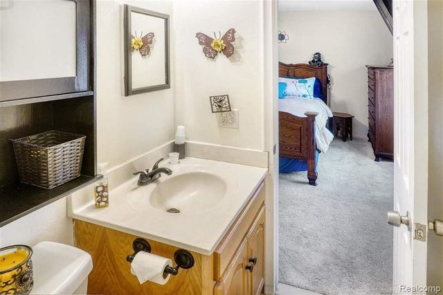 15794 Nader Court, Clinton Township, MI 48038