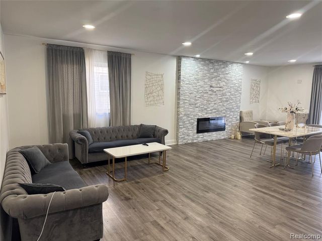 15794 Nader Court, Clinton Township, MI 48038