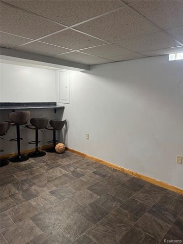 15794 Nader Court, Clinton Township, MI 48038