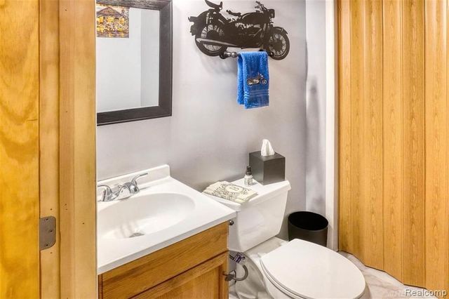 15794 Nader Court, Clinton Township, MI 48038