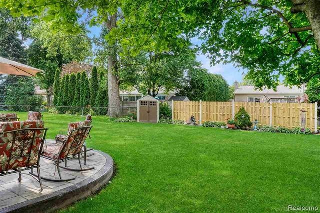 15794 Nader Court, Clinton Township, MI 48038