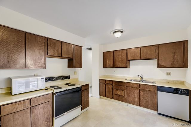1508 S Laredo Court, Aurora, CO 80017