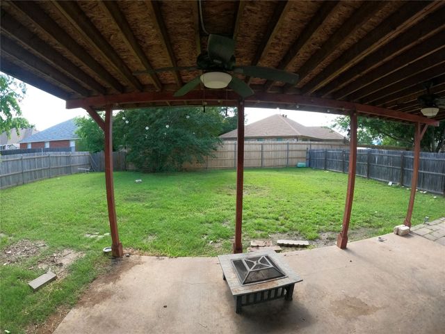 7301 Wayfarer Trail, Fort Worth, TX 76137