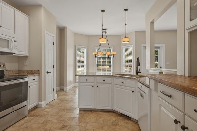 211 Sunrise Drive, Greer, SC 29651