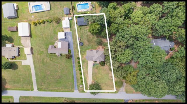211 Sunrise Drive, Greer, SC 29651