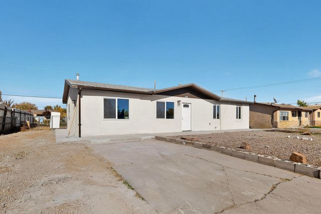 1008 W Ross Avenue, Belen, NM 87002
