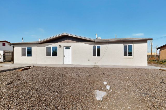 1008 W Ross Avenue, Belen, NM 87002