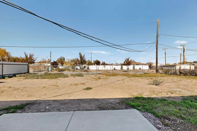1008 W Ross Avenue, Belen, NM 87002