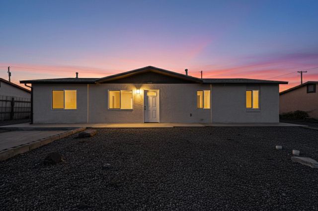 1008 W Ross Avenue, Belen, NM 87002