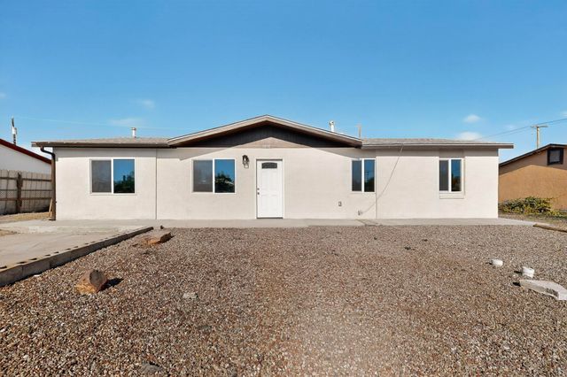 1008 W Ross Avenue, Belen, NM 87002