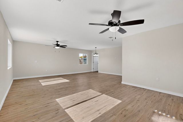 1008 W Ross Avenue, Belen, NM 87002