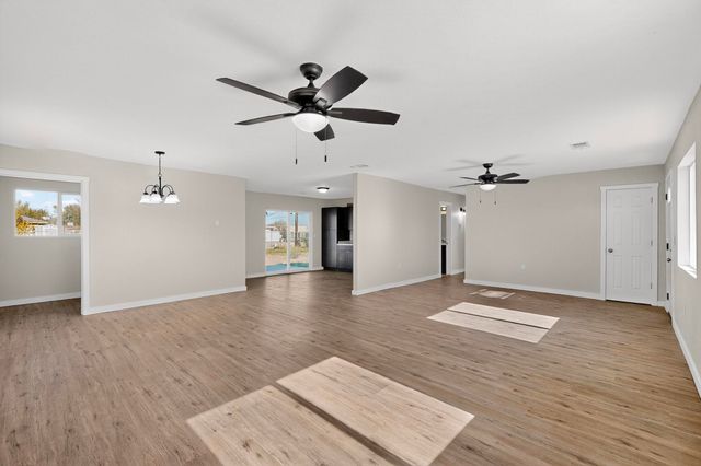 1008 W Ross Avenue, Belen, NM 87002