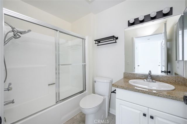5565 Canoga Avenue 307, Woodland Hills, CA 91367