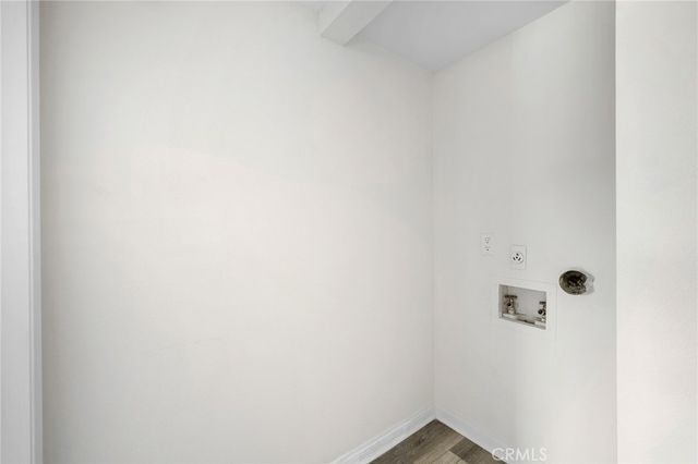 5565 Canoga Avenue 307, Woodland Hills, CA 91367