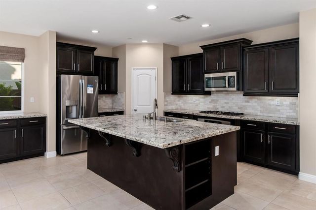 3722 Bergen Peak Place, Carlsbad, CA 92010