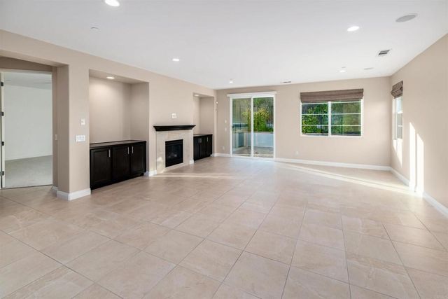 3722 Bergen Peak Place, Carlsbad, CA 92010