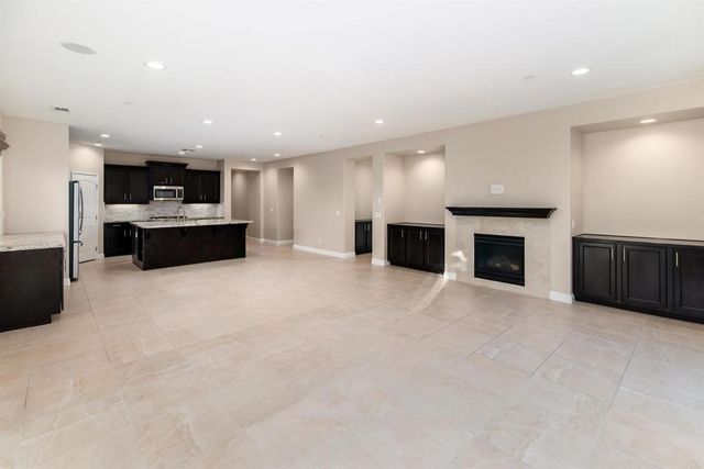 3722 Bergen Peak Place, Carlsbad, CA 92010