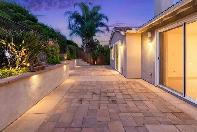 3722 Bergen Peak Place, Carlsbad, CA 92010