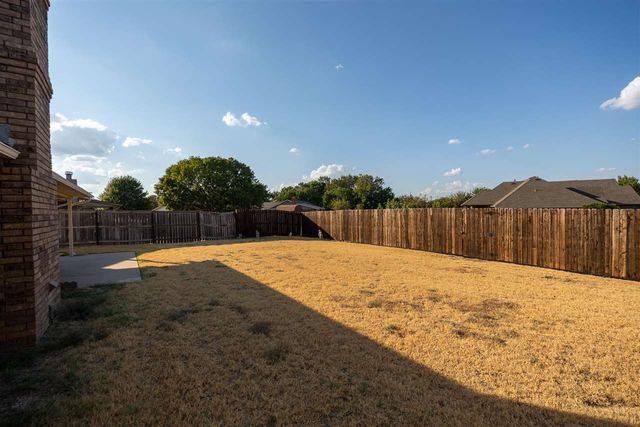 7227 NW Dogwood, Lawton, OK 73505
