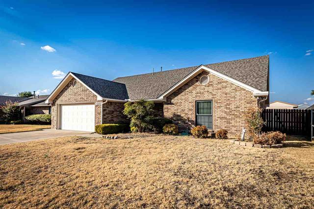 7227 NW Dogwood, Lawton, OK 73505