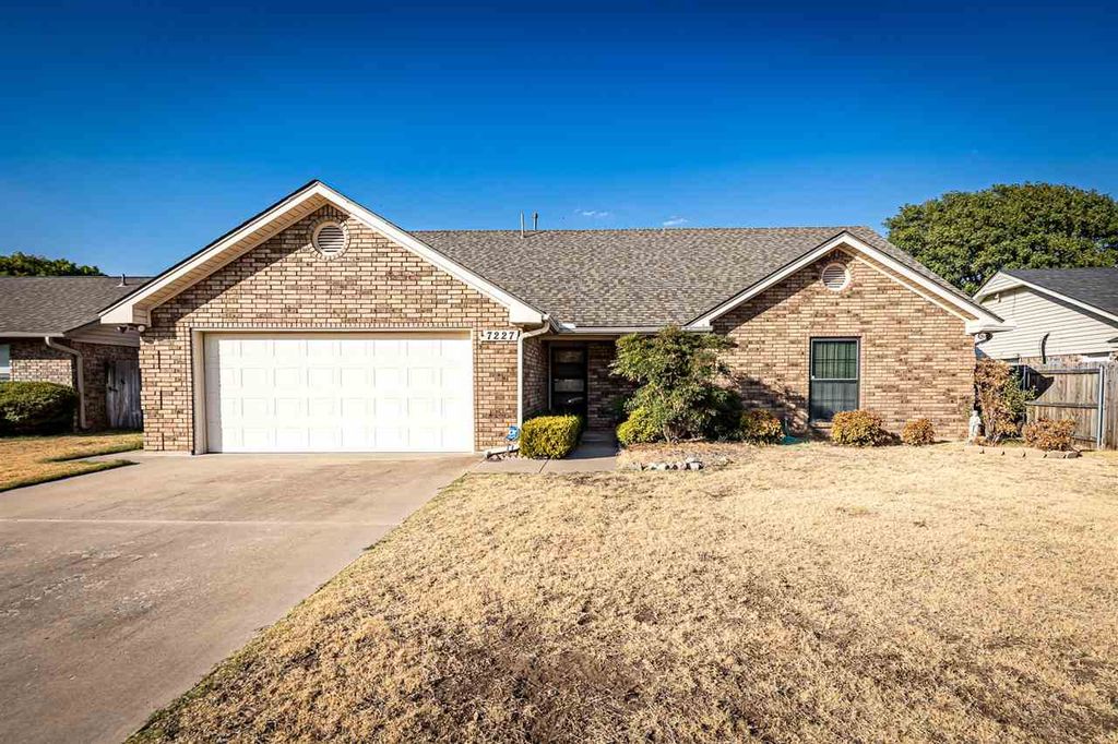 7227 NW Dogwood, Lawton, OK 73505