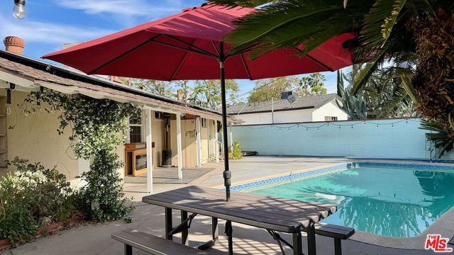 6257 Alcove Avenue, North Hollywood, CA 91606