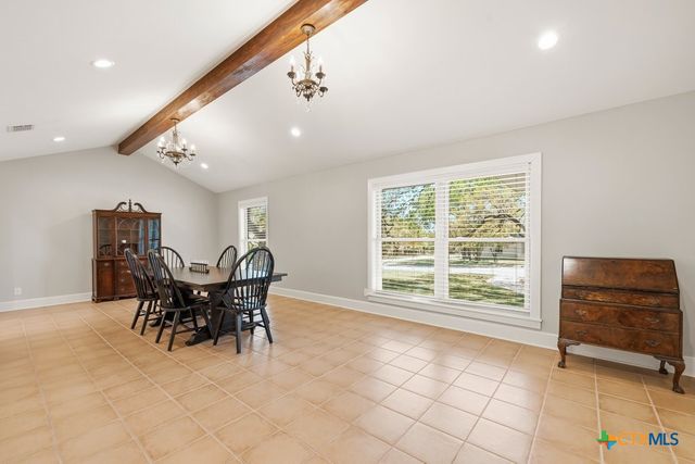 2 La Mesa Drive, New Braunfels, TX 78130