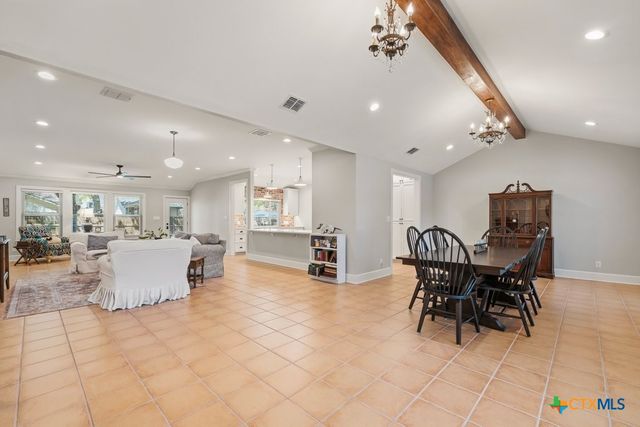 2 La Mesa Drive, New Braunfels, TX 78130