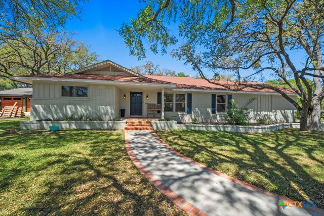 2 La Mesa Drive, New Braunfels, TX 78130