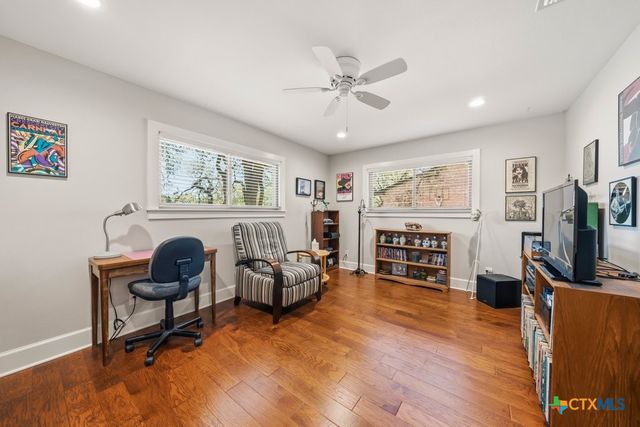 2 La Mesa Drive, New Braunfels, TX 78130