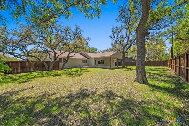 2 La Mesa Drive, New Braunfels, TX 78130
