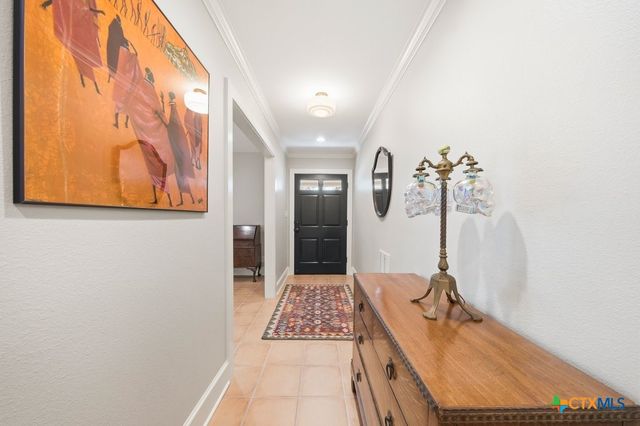 2 La Mesa Drive, New Braunfels, TX 78130