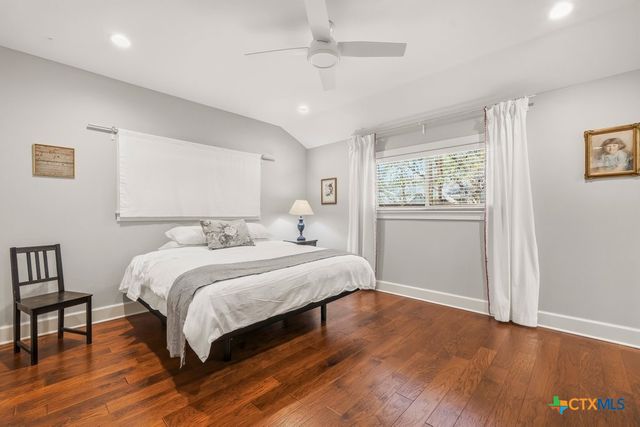 2 La Mesa Drive, New Braunfels, TX 78130