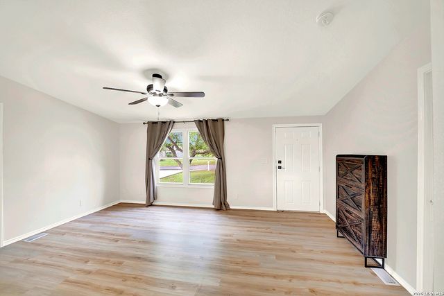 105 Pioneer Home, Seguin, TX 78155