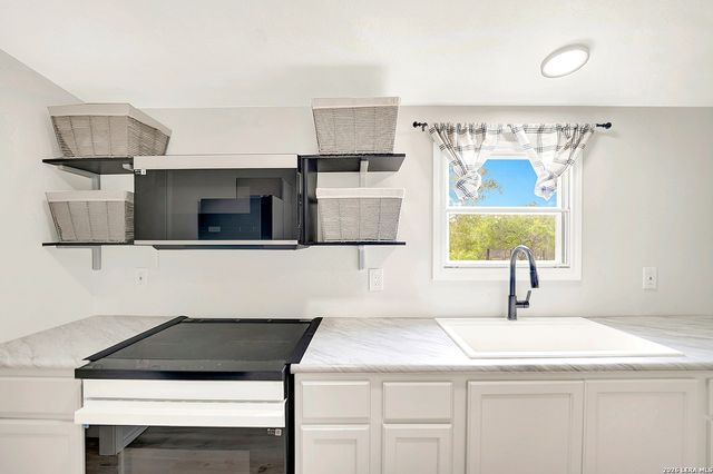 105 Pioneer Home, Seguin, TX 78155