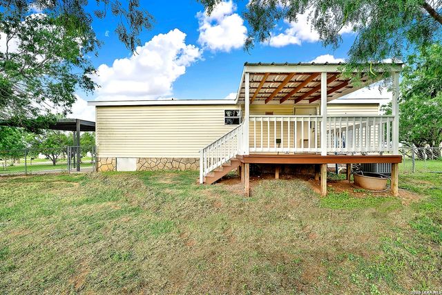 105 Pioneer Home, Seguin, TX 78155