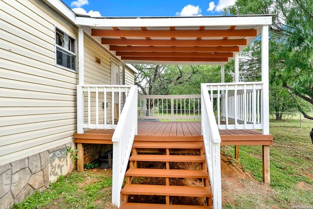 105 Pioneer Home, Seguin, TX 78155