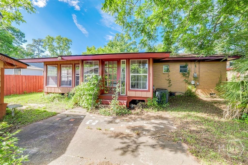 Image 29 of property listing at 1119 W 49th Street, Savannah, GA 31405