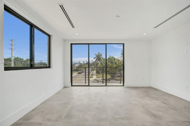 2411 SW 16th Terrace A, Miami, FL 33145