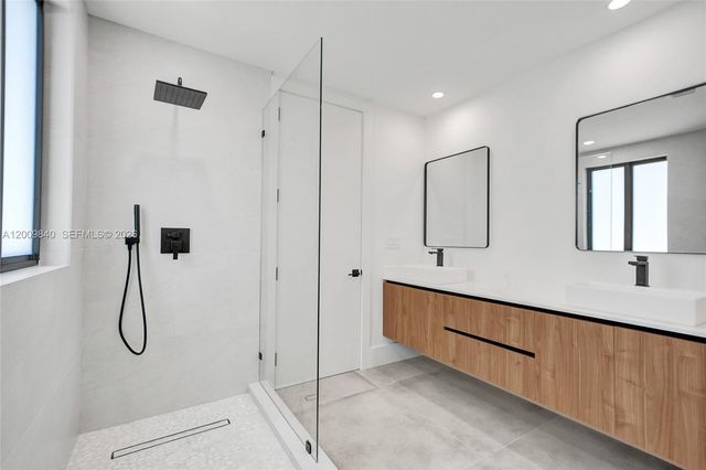 2411 SW 16th Terrace A, Miami, FL 33145