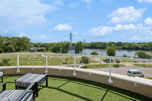 2313 River Pointe Circle, Minneapolis, MN 55411