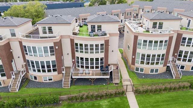 2313 River Pointe Circle, Minneapolis, MN 55411