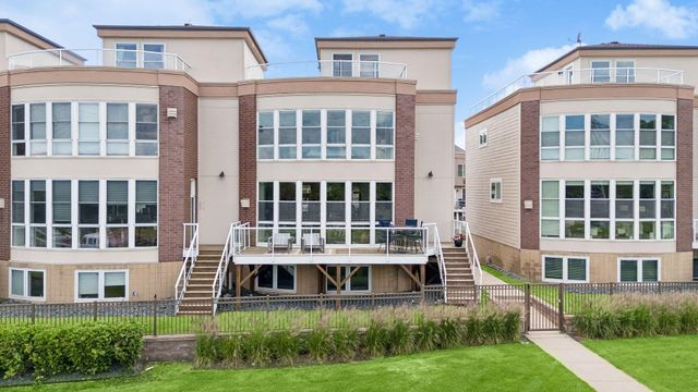 2313 River Pointe Circle, Minneapolis, MN 55411