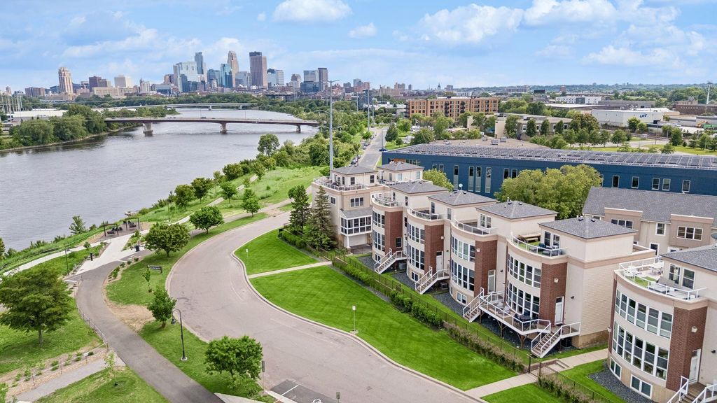 2313 River Pointe Circle, Minneapolis, MN 55411