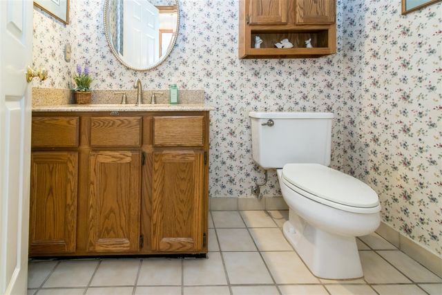 37155 Muirfield Drive, Livonia, MI 48152