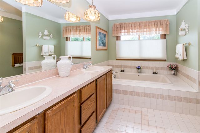 37155 Muirfield Drive, Livonia, MI 48152