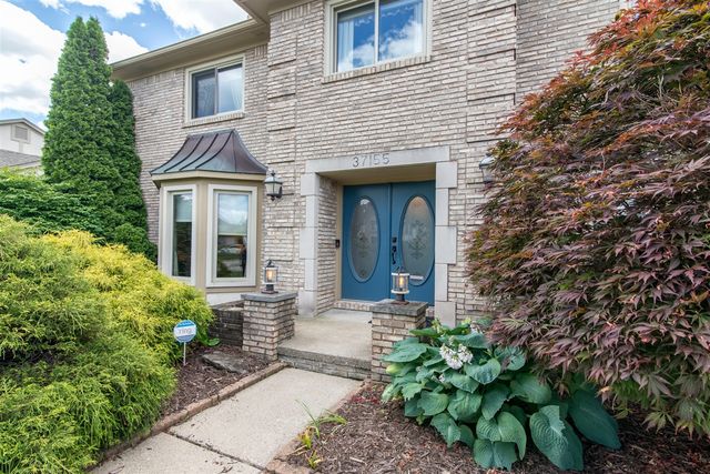 37155 Muirfield Drive, Livonia, MI 48152