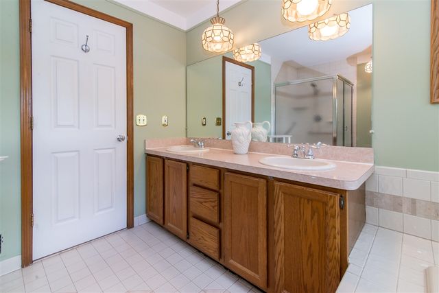 37155 Muirfield Drive, Livonia, MI 48152