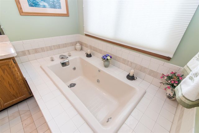 37155 Muirfield Drive, Livonia, MI 48152