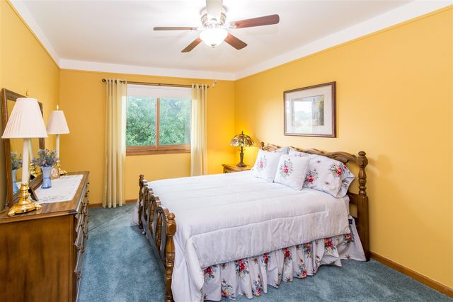37155 Muirfield Drive, Livonia, MI 48152